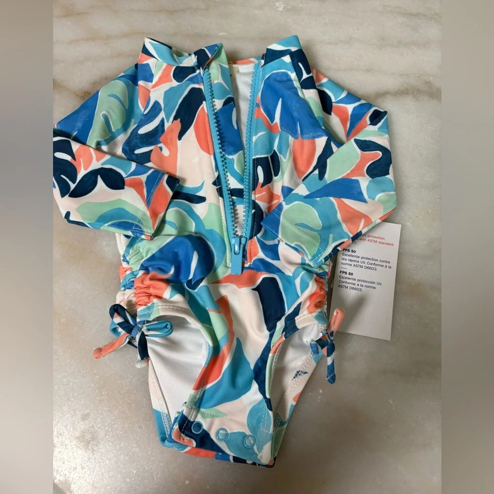 OLD NAVY baby Swimsuit One Piece Size0-3M